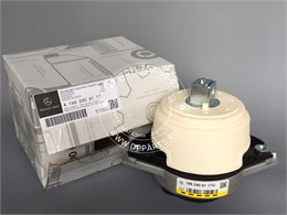 Подушка двигателя Mercedes GLE W166 AMG m157 m278 1693